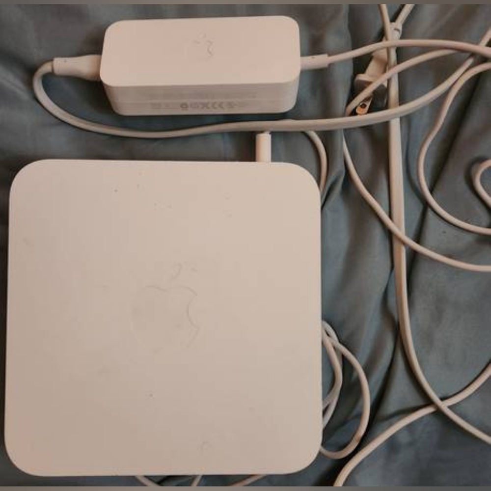 Apple Air Port Extreme Base Station 802 Wifi A1408 Apple Extreme Wifi